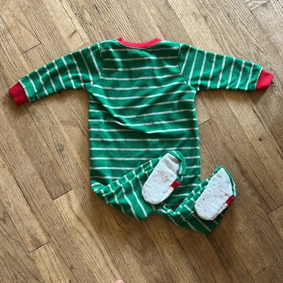 NWT Carter’s Christmas Zip Up Santa Footie Pajamas size 18 months - Picture 3 of 7